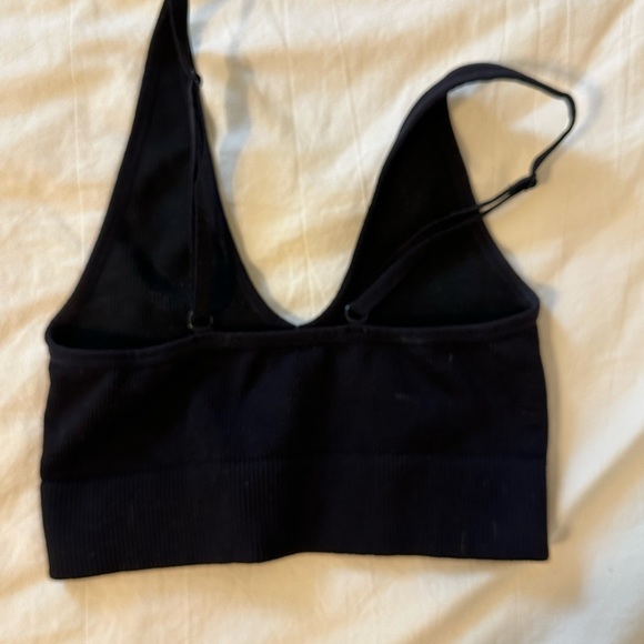 Garage Ribbed Crop Top - Picture 2 of 3